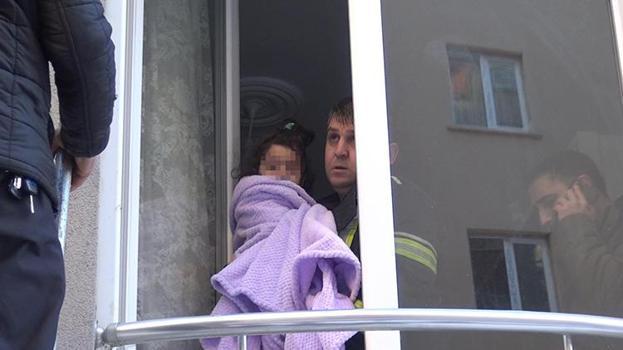 Erzurum'da korku dolu dakikalar! Evde yalnız bırakılan bebeğin ağlama sesini duyan koştu