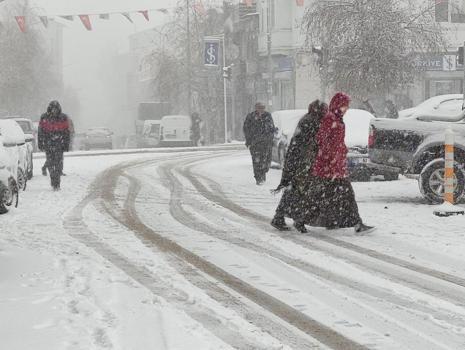 Kırklareli'de okullar tatil mi? Yarın okul var mı? 13 Ocak 2026 Salı Kırklareli'de okullar tatil edildi mi? Açıklama geldi
