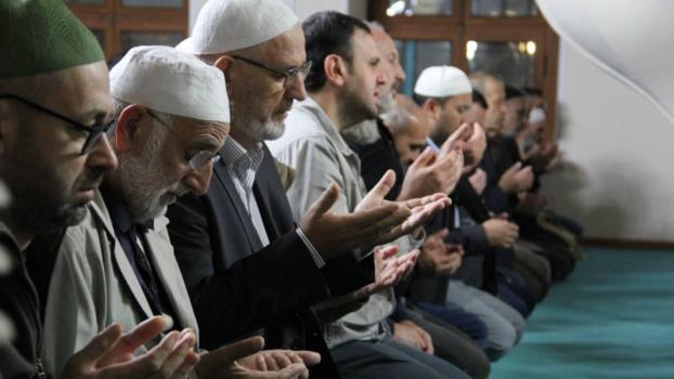 Tevbe ve İstiğfar Nedir, Nasıl Yapılır ve Kaç Defa Çekilir? Miraç Kandili Gecesi Günahlardan Tövbe Nasıl Edilir?