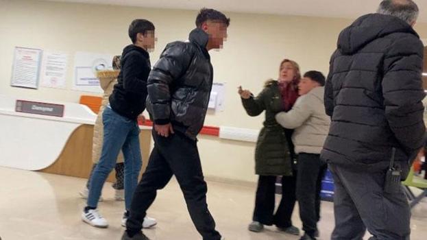 Burdur'da 17 yaşındaki iki gencin kavgası kanlı bitti: 2 yaralı