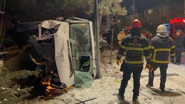 Nevşehir'de kamyonet ile otomobil çarpıştı: 4 yaralı