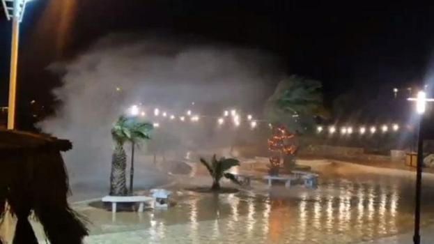 Datça’da kuvvetli fırtına etkili oluyor