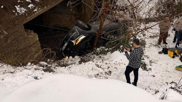 Hatay Belen’de otomobil, köprüden dereye düştü; 5 yaralı