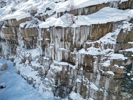 Şırnak'ta bakan gözler donuyor: Her yerde oluştu