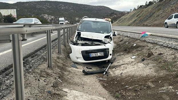 Kütahya–Eskişehir kara yolunda hafif ticari araç refüjdeki su tahliye kanalına düştü