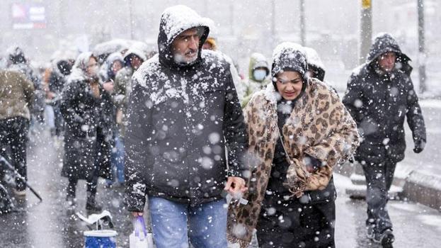 Kar yağışı ve sağanaklar kuvvetli geliyor! Meteoroloji'den 18 ile sarı kodlu uyarı