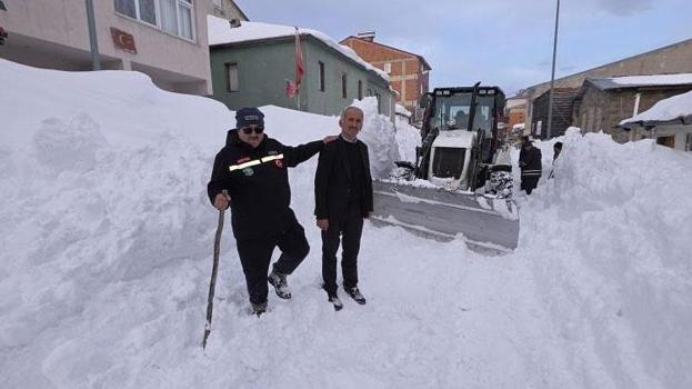Giresun'un Bektaş Yaylası'nda kar kalınlığı 2,5 metreyi buldu