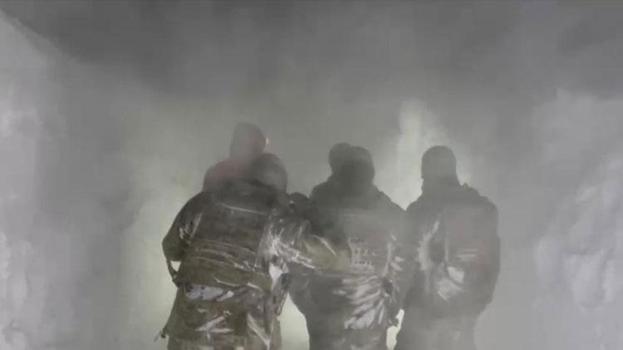 Tipide mahsur kalan vatandaşlar için ekipler seferber oldu