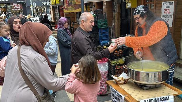 Ordu'da insanları ısıtan iyilik! Günde 200 bardak ikram ediyor