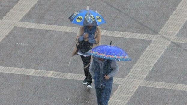 Meteoroloji'den 3 il için kritik uyarı! Yarına dikkat: Çok kuvvetli yağacak