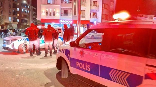 Aksaray'da hasarlı kaza sonrası ortalık karıştı, 5 kişi gözaltına alındı