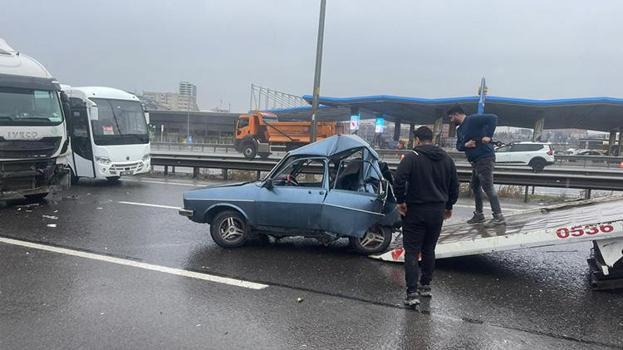 Kuzey Marmara Otoyolu'nda korkutan kaza! TIR otomobile arkadan çarptı
