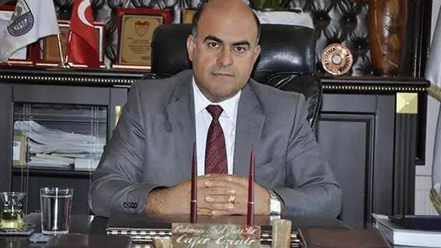 Eski belediye başkanının katili oğlu oldu! Babasını baltayla acımasızca katletti