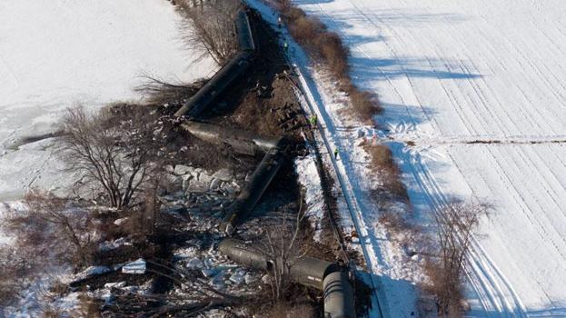 ABD'de yük treninin vagonları raydan çıktı