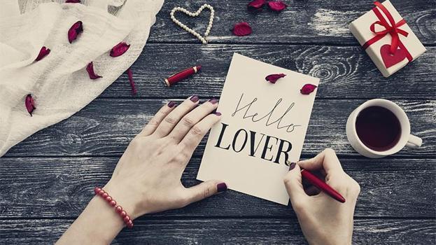 Romantik Sevgililer Günü Sözleri: Sevgiliye Gönderilecek Duygusal ve Anlamlı Aşk Sözleri