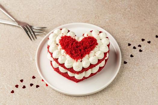 Evde Sevgililer Günü Pastası Yapımı: Kalpli, Şık ve Kolay Pasta Tarifleri, Adım Adım Anlatım