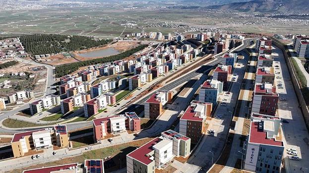 Depremzedeler, yeni yuvalarının ödeme planını sevinçle karşıladı: 'Bir araba parası bile değil'