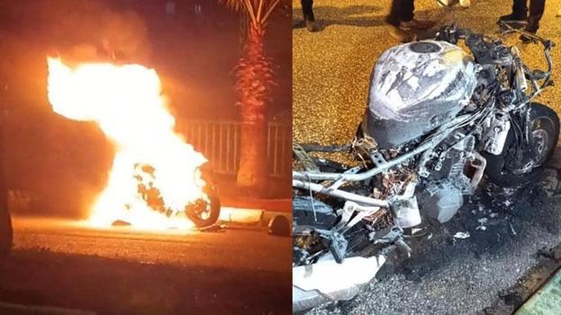 Park halindeki motosiklet alev alev yanarak hurdaya döndü