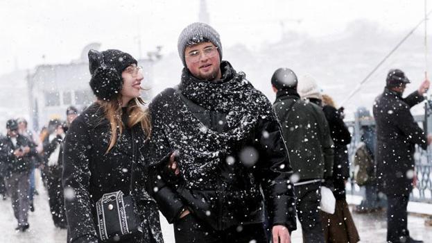 Kar yağışı ve sağanaklar geri dönüyor! Meteoroloji 35 ili ani sel, su baskını gibi olumsuzluklara karşı uyardı