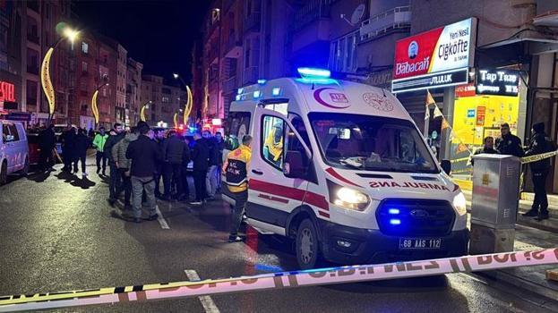 Bir evde 2'si kadın 3 kişi silahla vurulmuş halde bulundu