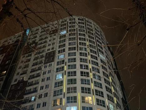 Esenyurt'ta silah sesleri: Bina koridorunda yankılandı!