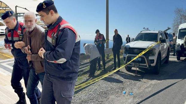 Antalya’da yol kenarında ölü bulundu! Vatandaşın İhbarı korkunç olayı ortaya çıkardı