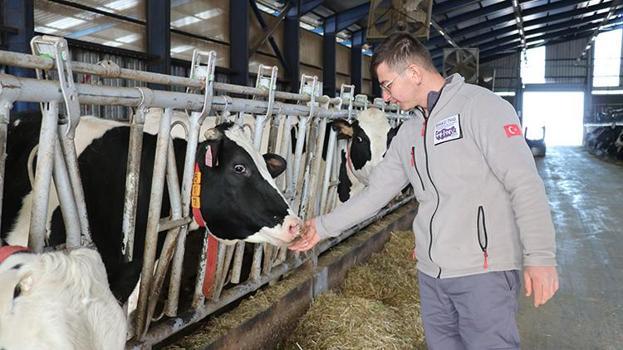 Üniversiteli çobandan teknoloji devrimi: 2 kuzuyla başladı, şimdi otonom çiftlik kuruyor!