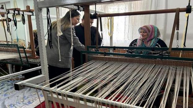 Silopi'de kadınların kazanç kapısı oldu! Geleneksel yöntemle bütçeye batkı sağlıyorlar