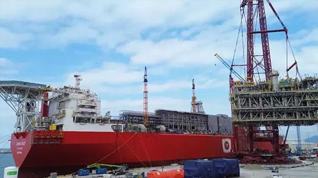 Karadeniz görevi öncesi kritik viraj dönüldü: Osman Gazi’ye 2 bin 500 tonluk ünite yerleştirildi