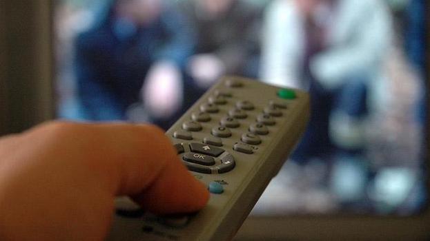 Türkiye'de televizyon izlenme süreleri artıyor! Diziler yine zirvede: Hanelerde günlük 6 saat TV izleniyor