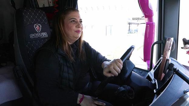 4 çocuk annesi kadın iflas etti, TIR şoförü oldu: Pembe TIR'ı ile Avrupa'da direksiyon sallıyor