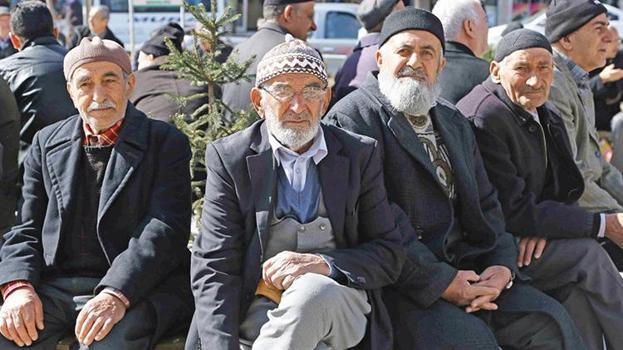 Türkiye'de emekli sayısı 17 milyonu geçti! Bu illerde emekli sayısı çalışan sayısını geçti!