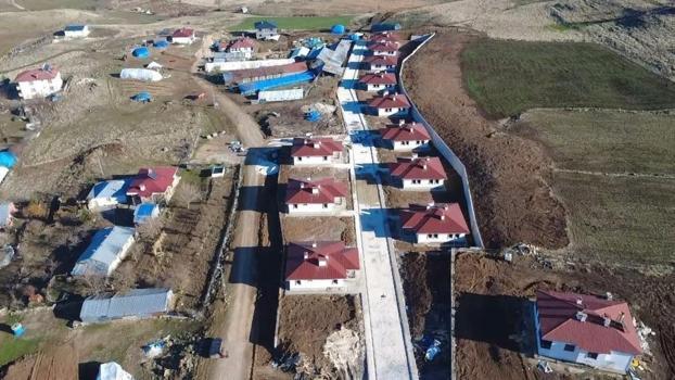 Tunceli'de iki mahallenin kaderi değişiyor! 340 konutluk dev projede imzalar atıldı: İlk kazma için tarih verildi