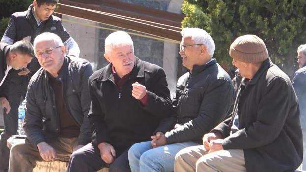 SON DAKİKA: Emekli bayram ikramiyesi ve emekli maaş ödemesi tarihleri belli oldu! Bakan Işıkhan tabloyu paylaştı