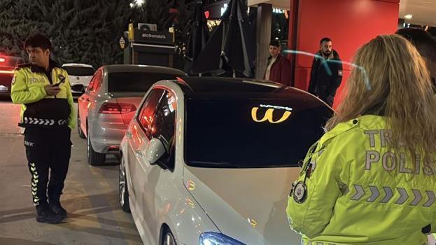 Egzoz patlatırken polise yakalandı, ceza yedi arabasından oldu