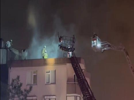 İstanbul'da gece alevlerle aydınlandı!