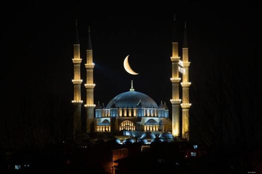 Edirne'de görülmemiş gökyüzü olayı: Selimiye'nin üzerinde belirdi