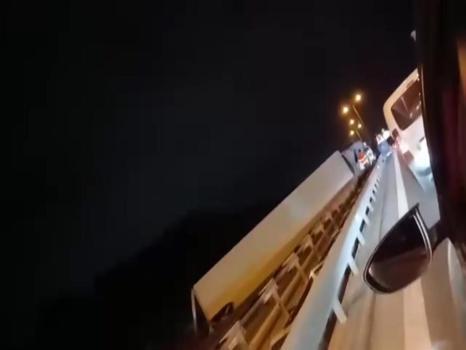 İstanbul'da tır devrildi: Trafik yoğunluğu rekor kırdı