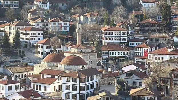 Safranbolu'da bayram hareketliliği! Tarihi konaklarda doluluk oranı yüzde 90'a ulaştı!