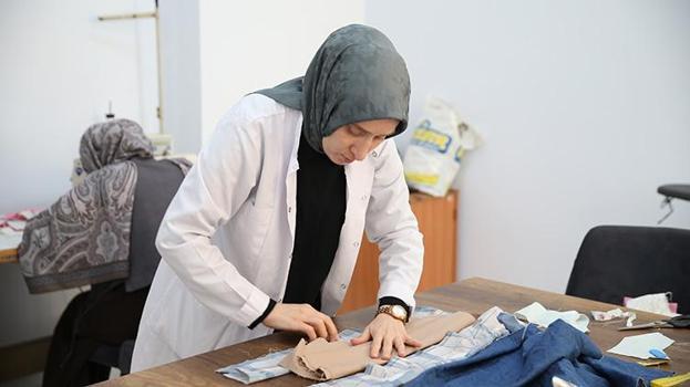 'Kızlar okumaz' denildi, o hem usta öğretici hem üniversiteli oldu: Babasının fikrini değiştirdi, tüm kardeşlerini okuttu!