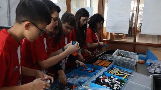 Yalovalı öğrencilerin robotik takımı kısıtlı imkanlarla dünya devlerine meydan okuyor