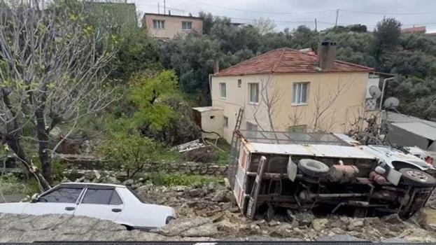 72 saattir devam eden aşırı yağışlar Söke'de hayatı olumsuz etkiliyor