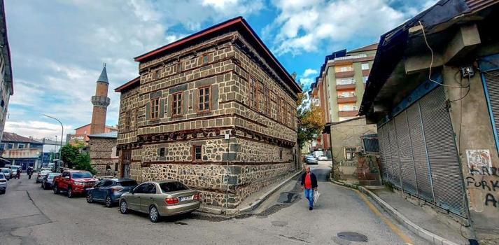 Erzurum'da sonuç verdi: Asırlık evlerde tespit edildi