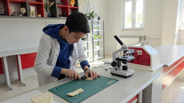 Ortaokul öğrencisi Yusuf geliştirdi, görenler inanamadı! TÜBİTAK yarışmasında birinci oldu