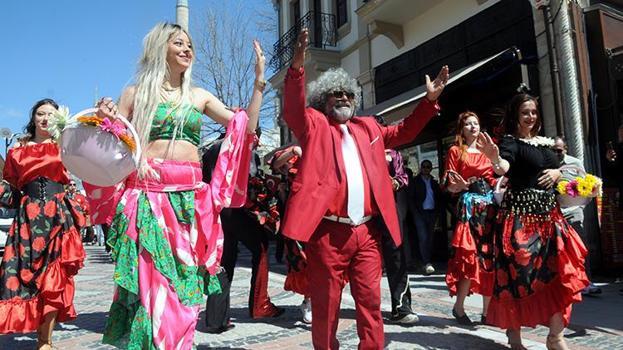 Edirne'de sokaklar renk cümbüşüne döndü! Özel günde onlarca etkinlik gerçekleştirildi