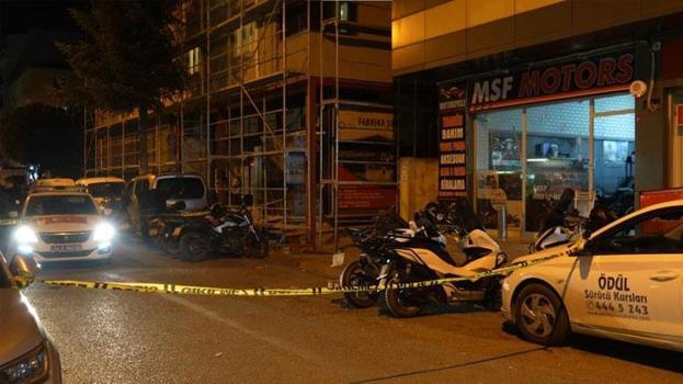 Alacak-verecek kavgası kanlı bitti, iş yerini uzun namlulu silahla taradılar