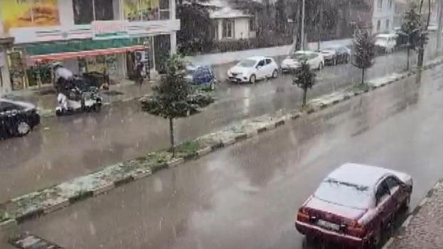 Afyonkarahisar Çay'da kar etkisini gösterdi