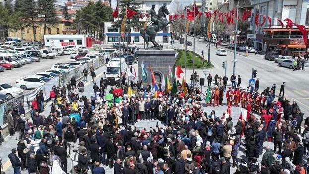 Niğde'de Nevruz Bayramı coşkusu kortejle başladı