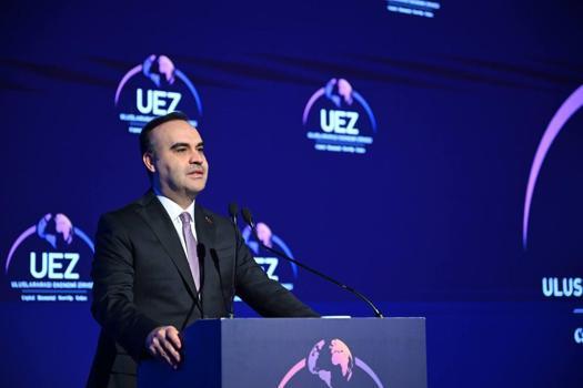 Bakan Kacır: 'Türkiye küresel ticaretin merkez ülkelerinden biri oldu'