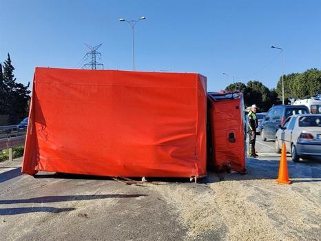 İstanbul'da makas faciası: Trafiği birbirine kattı! 1 çocuk hayatını kaybetti